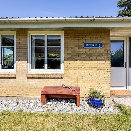 2 Bedroom Stunning In *